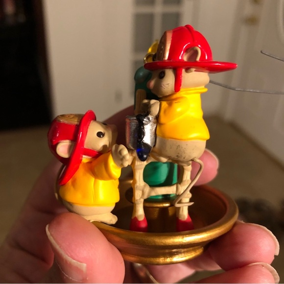 Lustre Fame Christmas Ornaments Owl Pencil Sled & Mouse on a Scooter + 2 more - Picture 9 of 11